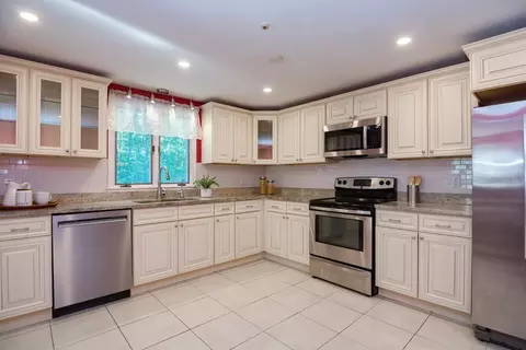 7 Foliage Dr, Walpole, MA 02081 photo 10