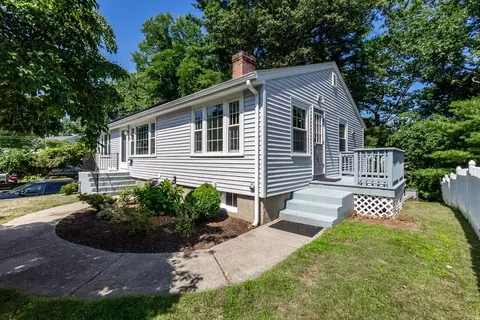 19 Riverview Rd, Framingham, MA 01701 photo 2