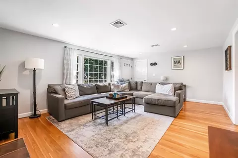 19 Riverview Rd, Framingham, MA 01701 photo 4