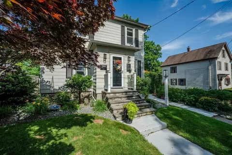 313 Humphrey St, Lowell, MA 01850