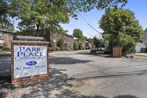 3 Albert Dr #3, Woburn, MA 01801