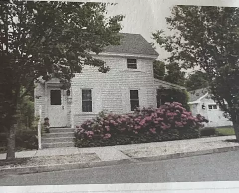 346 Oak St, Clinton, MA 01510