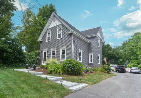 28 Oak St, Bridgewater, MA 02324