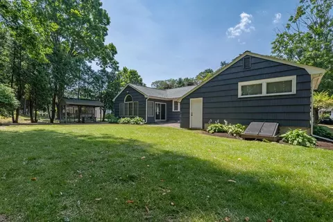 7 Louise St, Maynard, MA 01754 photo 2
