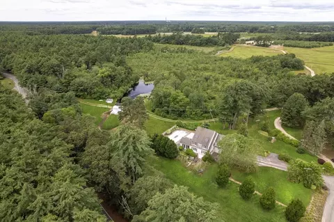 107 Wareham St, Carver, MA 02330