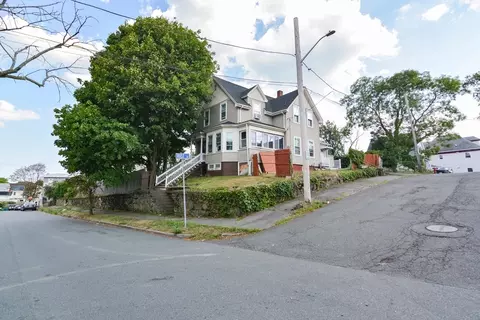 79 Webster St, Lynn, MA 01902