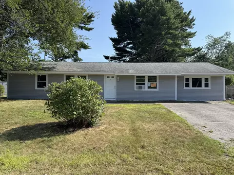 7 Terry Ln E, Wareham, MA 02571