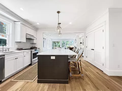 286 Merrimac St #B, Newburyport, MA 01950