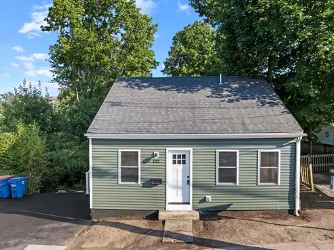 132 Summer St, Plymouth, MA 02360