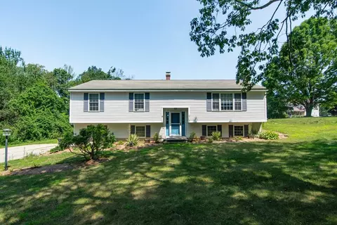 3 Plum Tree Ln, Hubbardston, MA 01452