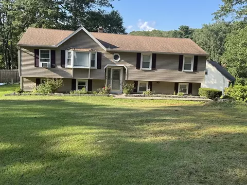39 Scenic Ave, Webster, MA 01570