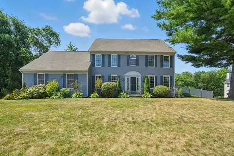 190 Connie Ln, Stoughton, MA 02072