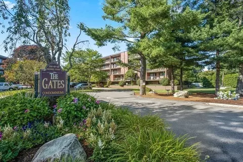 146 Marble St #213, Stoneham, MA 02180