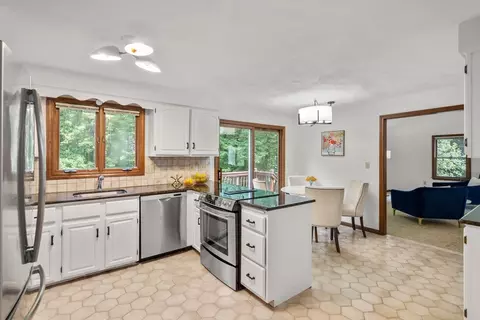 Kitchen - 1 Maillet Dr, Acton, MA 01720 photo 1 of 3