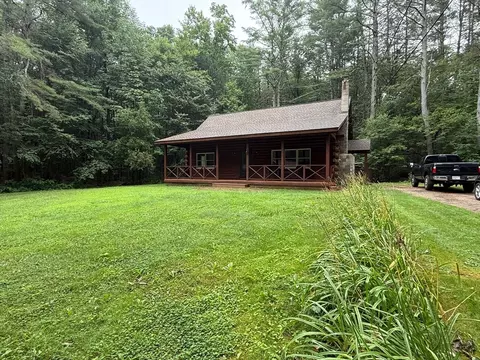 21 Brooks Pond Cross Rd, Spencer, MA 01562