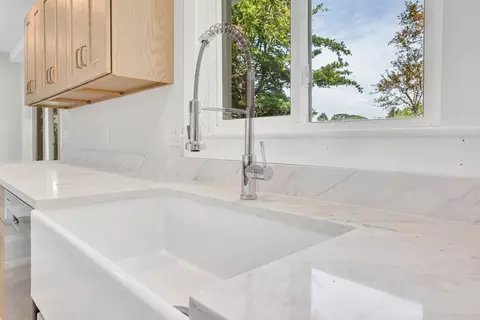 3 Exeter Rd, Beverly, MA 01915 photo 9