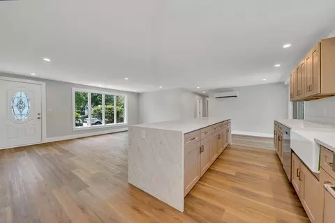 3 Exeter Rd, Beverly, MA 01915 photo 6