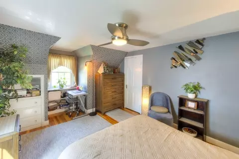 Bedroom - 6 Stoneleigh Rd, Worcester, MA 01606 photo 6 of 8