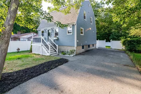 31 Teed Rd, Holbrook, MA 02343