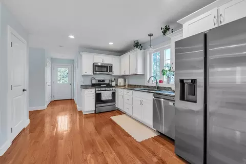 Entry Way - 11 Miller St, Athol, MA 01331 photo 3 of 5