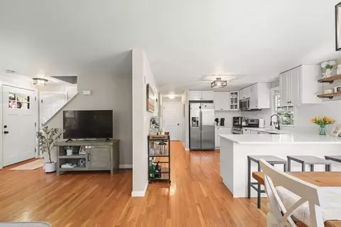 825 Cotuit, Mashpee, MA 02649 photo 6