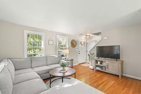 825 Cotuit, Mashpee, MA 02649 photo 10