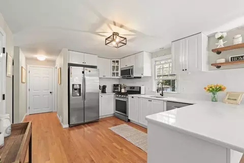 825 Cotuit, Mashpee, MA 02649 photo 4