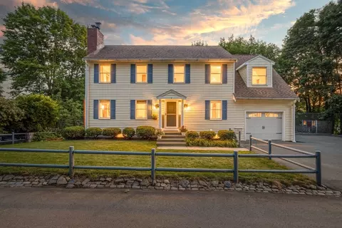 41 Filbert St, Quincy, MA 02169