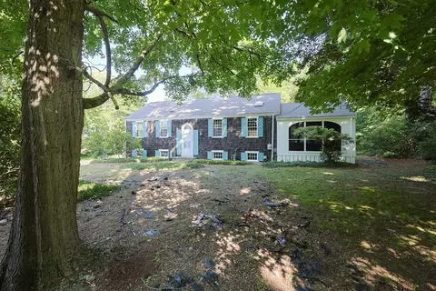 51 Granite St, Foxboro, MA 02035
