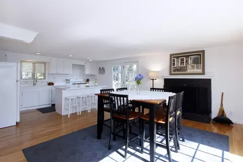 386 Mashpee Neck Rd, Mashpee, MA 02649 photo 11