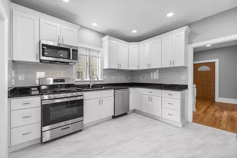 Kitchen - 22 Belmont Park, Everett, MA 02149 photo 2 of 2