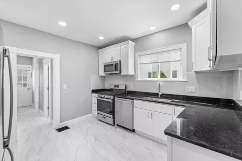 Entry Way - 22 Belmont Park, Everett, MA 02149 photo 1 of 3
