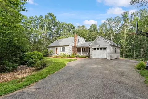 13 Calamint Hill Rd S, Princeton, MA 01541