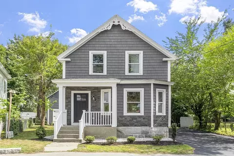 48 Fruit St, Lowell, MA 01852