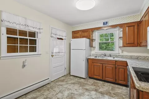 15 Springbrook Rd, Auburn, MA 01501 photo 5