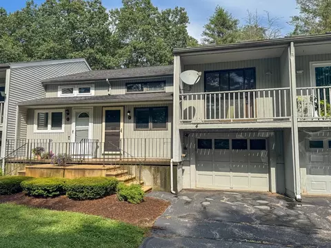 4 Toria Heights Rd #4, Oxford, MA 01540