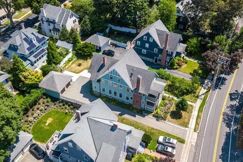 5 Bacon St, Winchester, MA 01890
