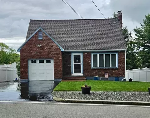 458 Appleton St, Arlington, MA 02476