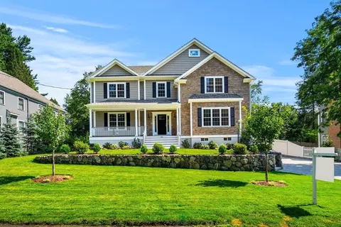 20 Larchmont Ln, Lexington, MA 02420