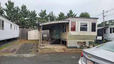98 Newbury #2A, Danvers, MA 01923