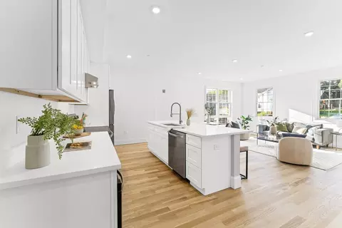 272 Lincoln St #101, Marlborough, MA 01752