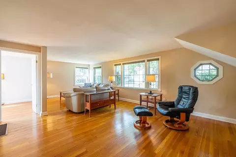 7 Roy Ave, Beverly, MA 01915 photo 5
