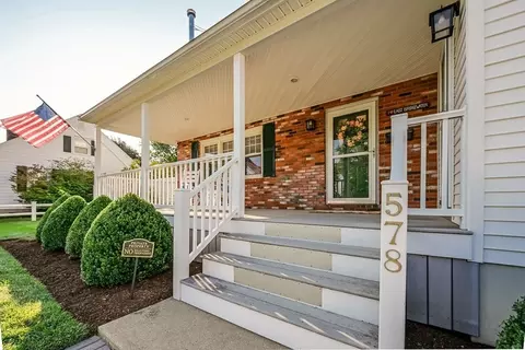 578 Central St, East Bridgewater, MA 02333