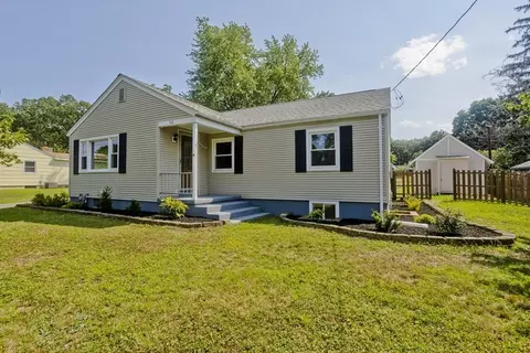 52 Governor Dr, Westfield, MA 01085