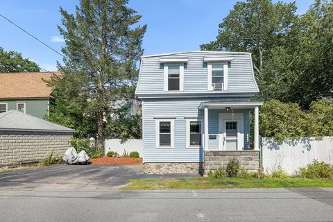 4 River Pl, Methuen, MA 01844
