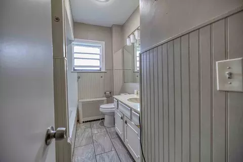 60 Murray St, Fall River, MA 02720 photo 8
