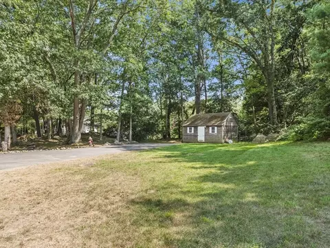 Exterior - 27 Old Jacobs Rd, Georgetown, MA 01833 photo 3 of 9