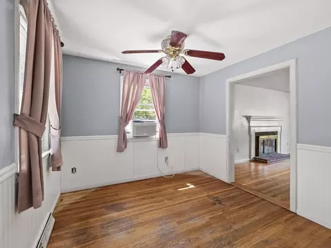 Living - 27 Old Jacobs Rd, Georgetown, MA 01833 photo 6 of 6