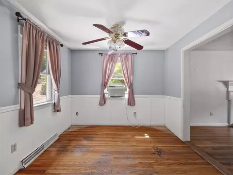 Living - 27 Old Jacobs Rd, Georgetown, MA 01833 photo 5 of 6
