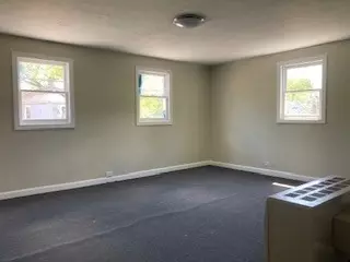 28 Maple St, Spencer, MA 01562 photo 5